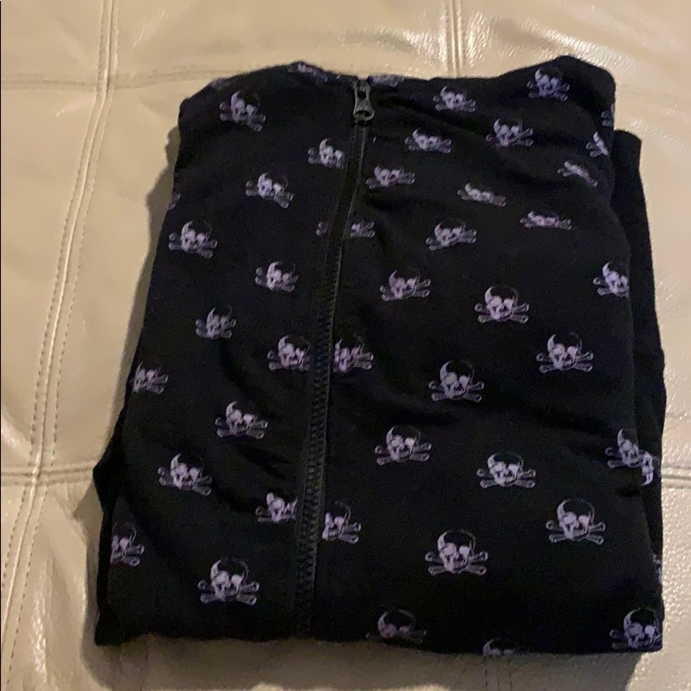 Skull hood a la McQueen